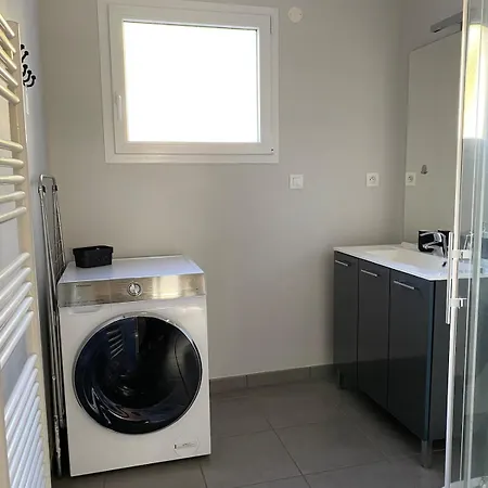 Apartment Avec Jardin Privatif *